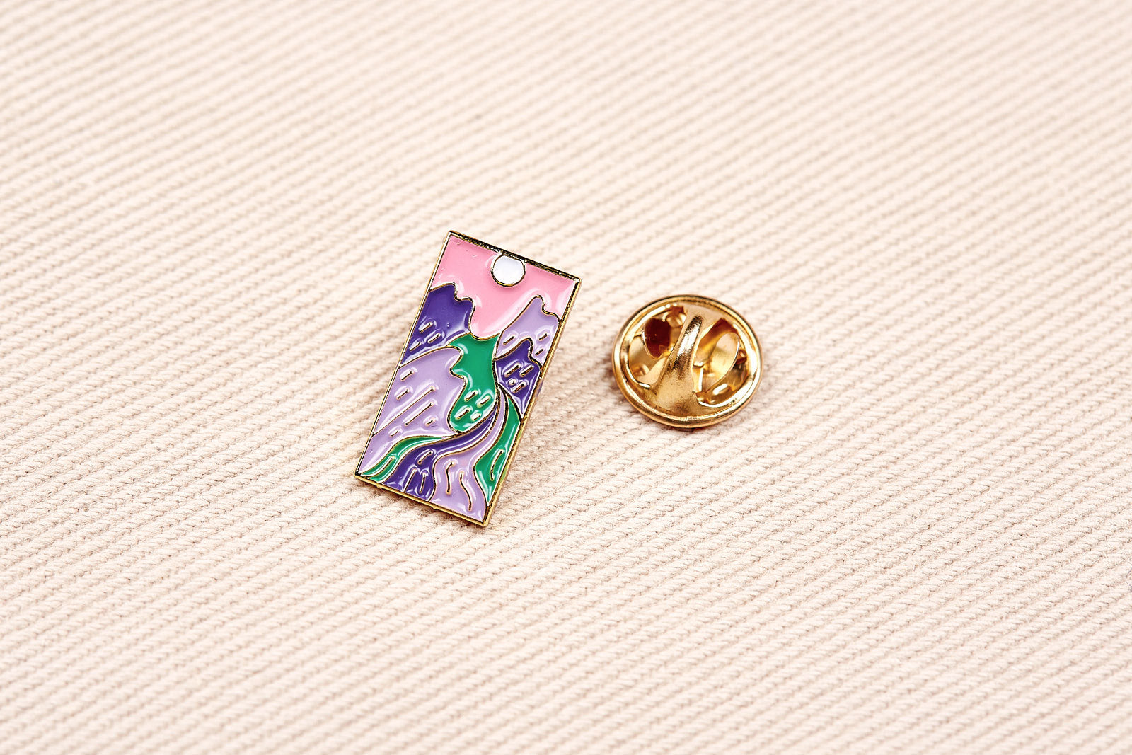 pocket-sized mountain pin