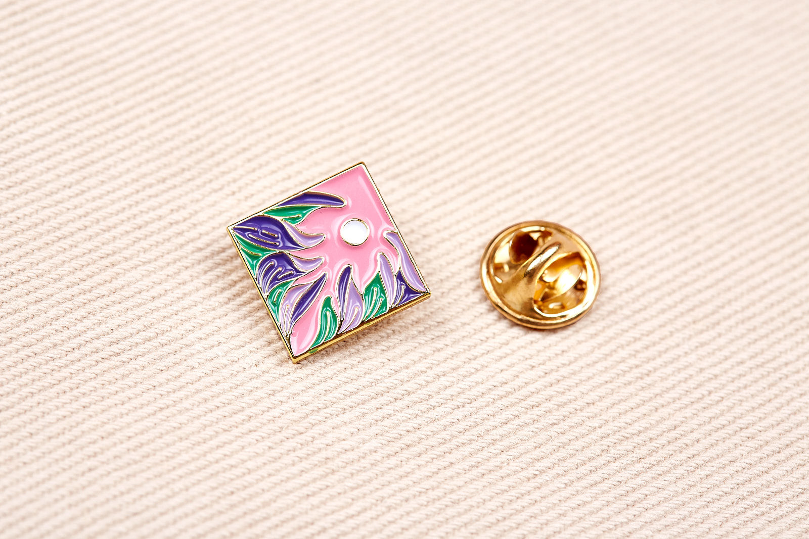 pocket-sized jungle pin