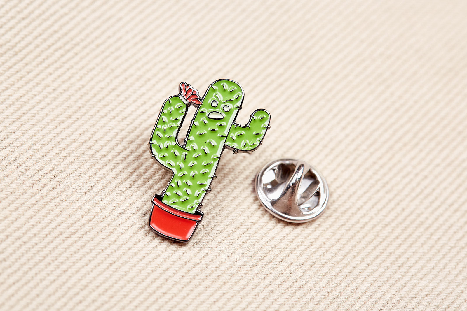 spikey boy pin