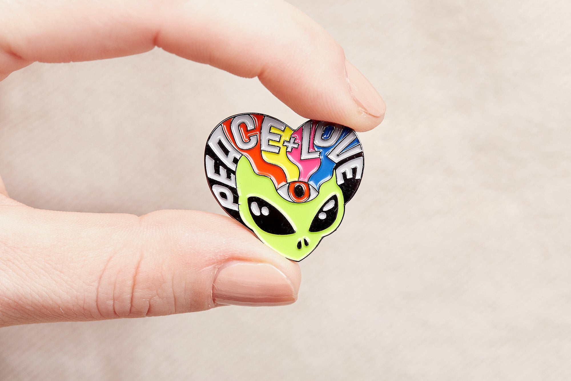 peace and love pin