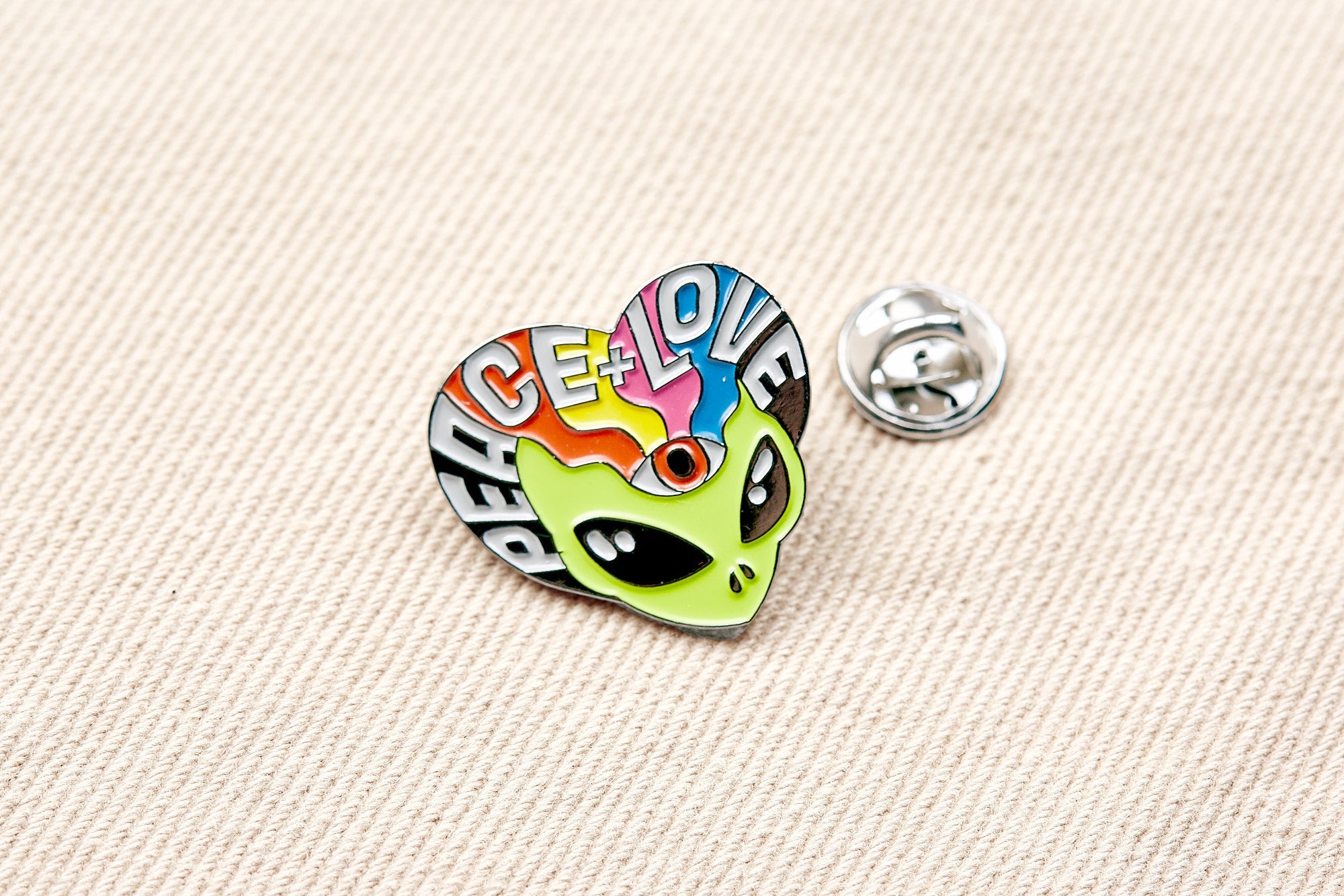 peace and love pin